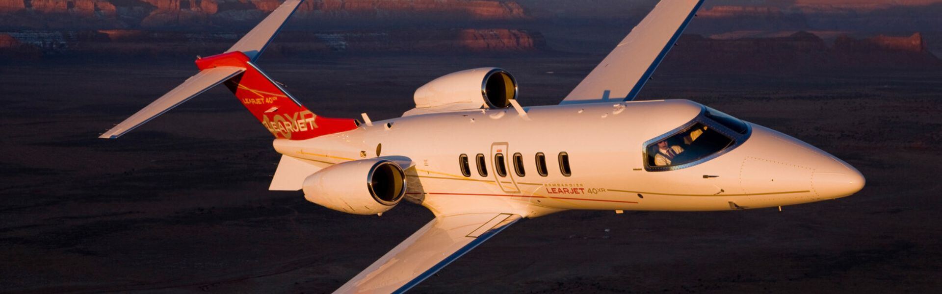 Lear 40XR exterior
